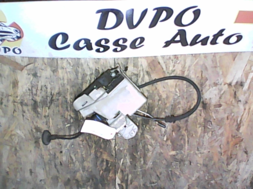 Chiusura centralizzata anteriore destra VOLKSWAGEN POLO 4 PHASE 1 Diésel - 1