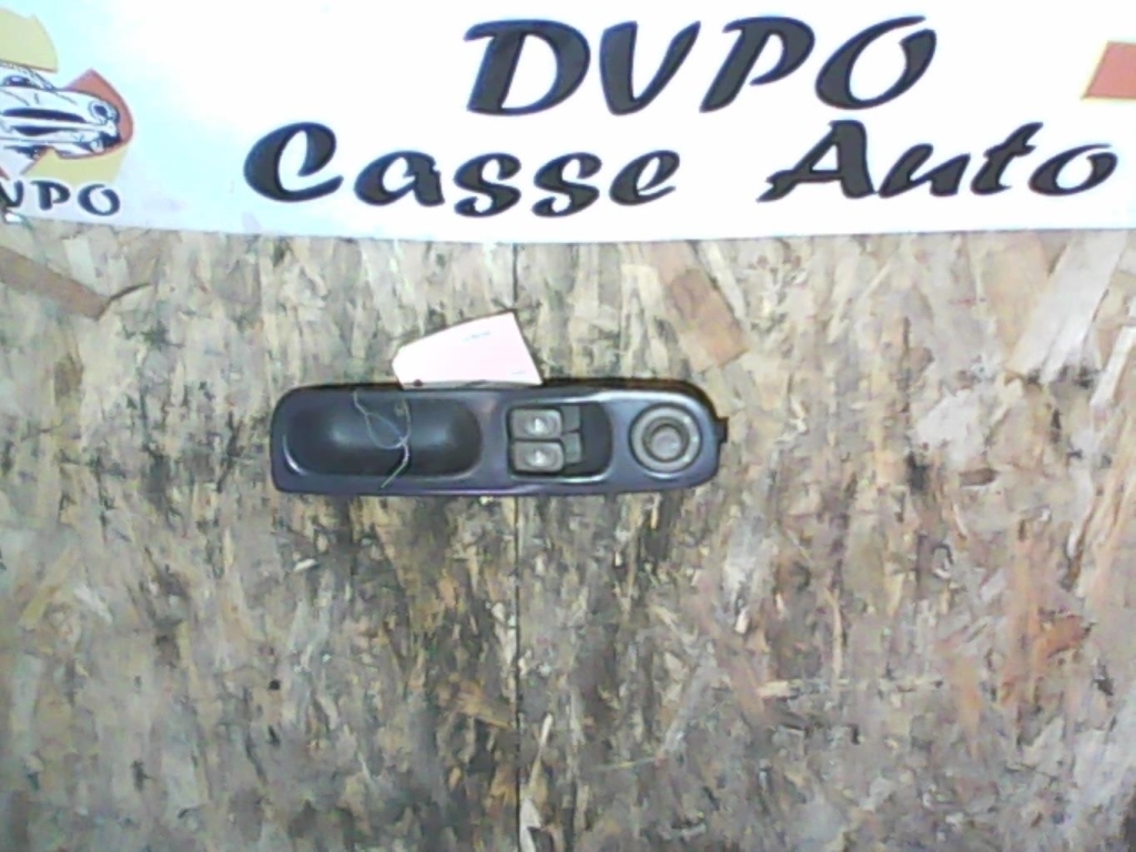 Interruptor de elevalunas RENAULT TWINGO 1 PHASE 1 Gasolina - 1