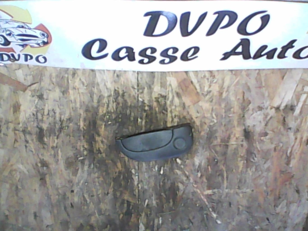 Poignee porte avant droit