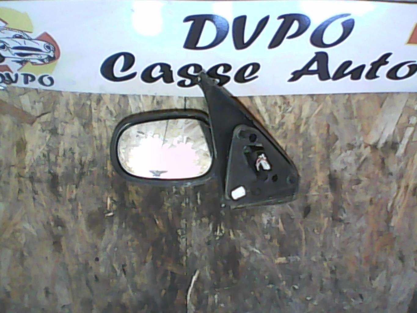 Retrovisor izquierdo
