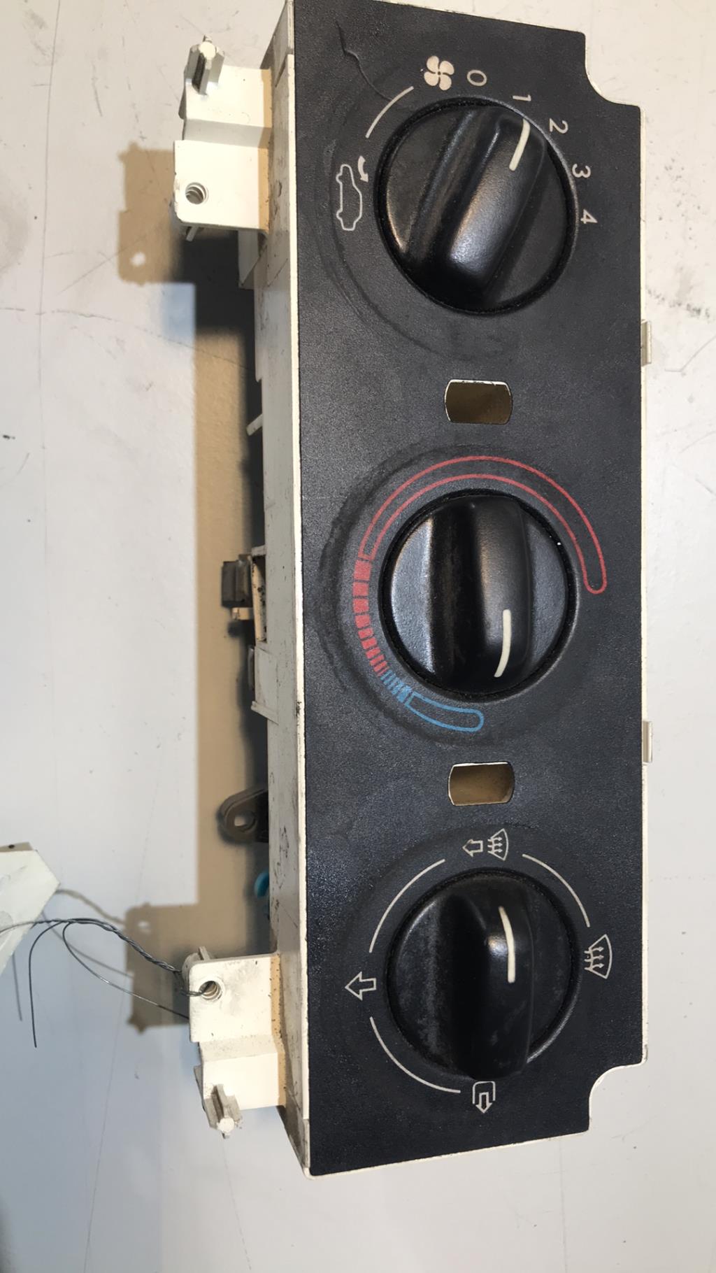 Commande chauffage PEUGEOT 306 PHASE 2 Essence - 1