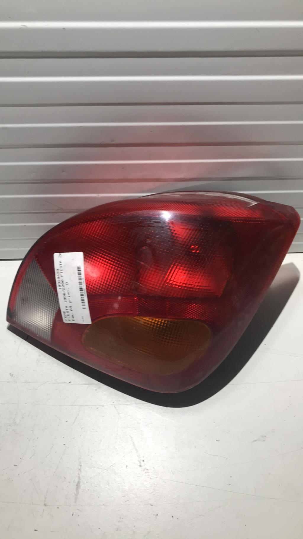 Fanale posteriore principale destro (luci) FORD FIESTA 4 PHASE 2 Diésel - 1