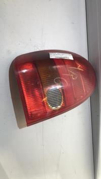 Fanale posteriore principale sinistro (luci)