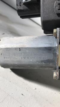 Leve vitre electrique avant droit