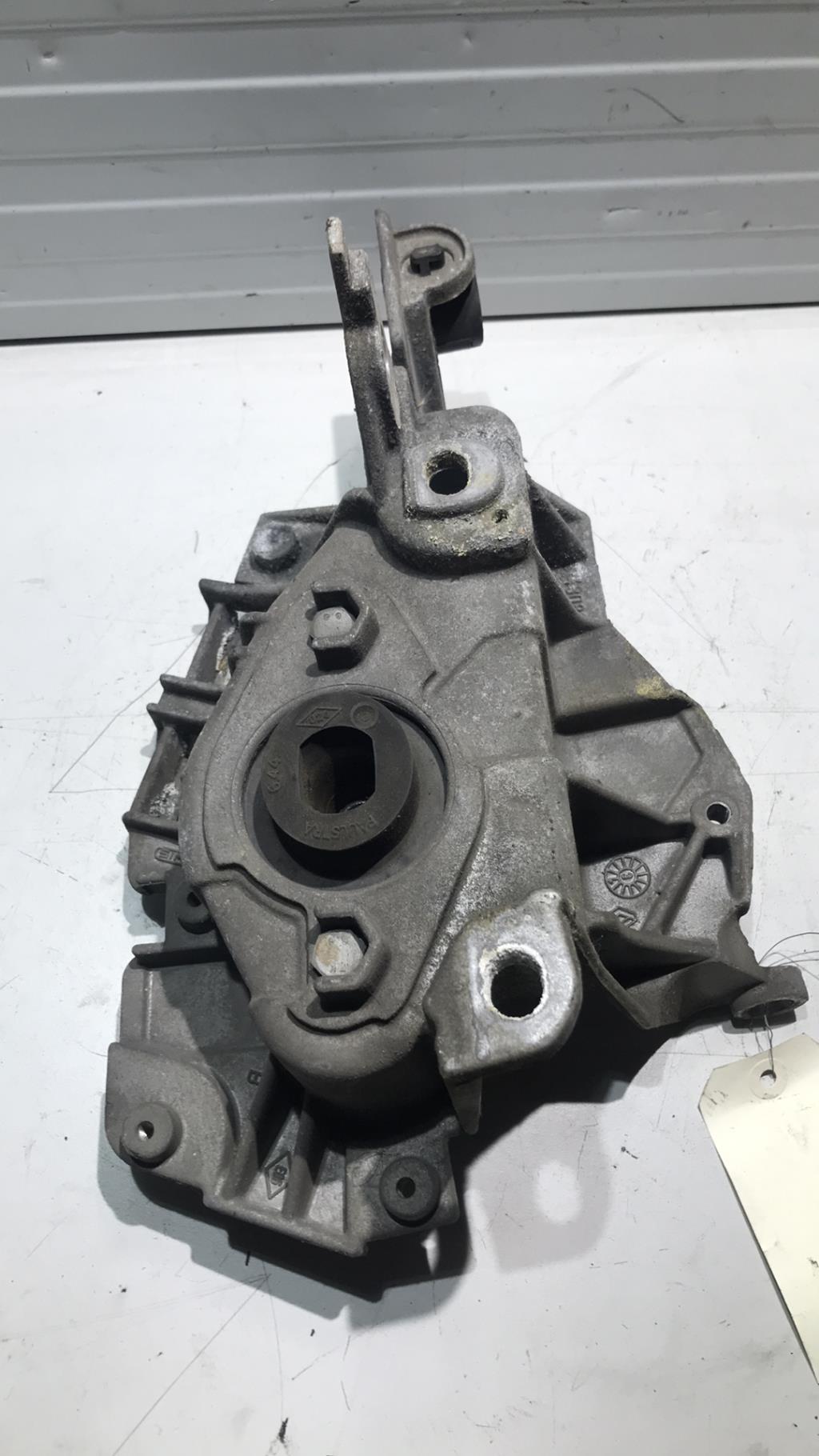 Support moteur gauche RENAULT CLIO 2 Diesel - 1