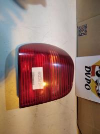 Fanale posteriore principale sinistro (luci)