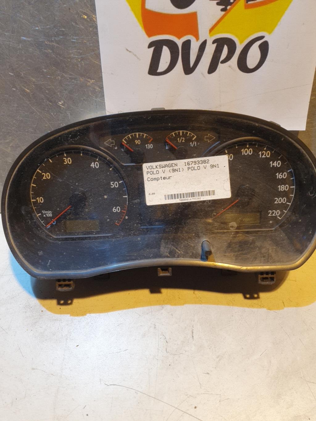 Compteur VOLKSWAGEN POLO 4 PHASE 1 Essence - 1