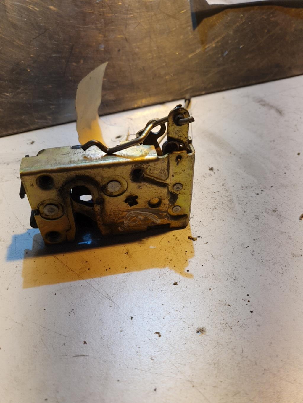 Chiusura non centralizzata anteriore sinistra CITROEN AX PHASE 1 Diésel - 1