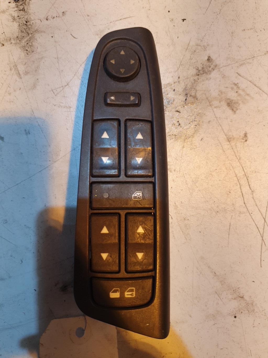 Interruttore alzacristalli FIAT STILO Gasolina - 1