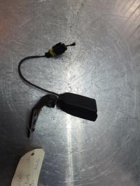 Attache ceinture arriere gauche
