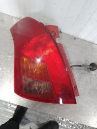 Fanale posteriore principale sinistro (luci)