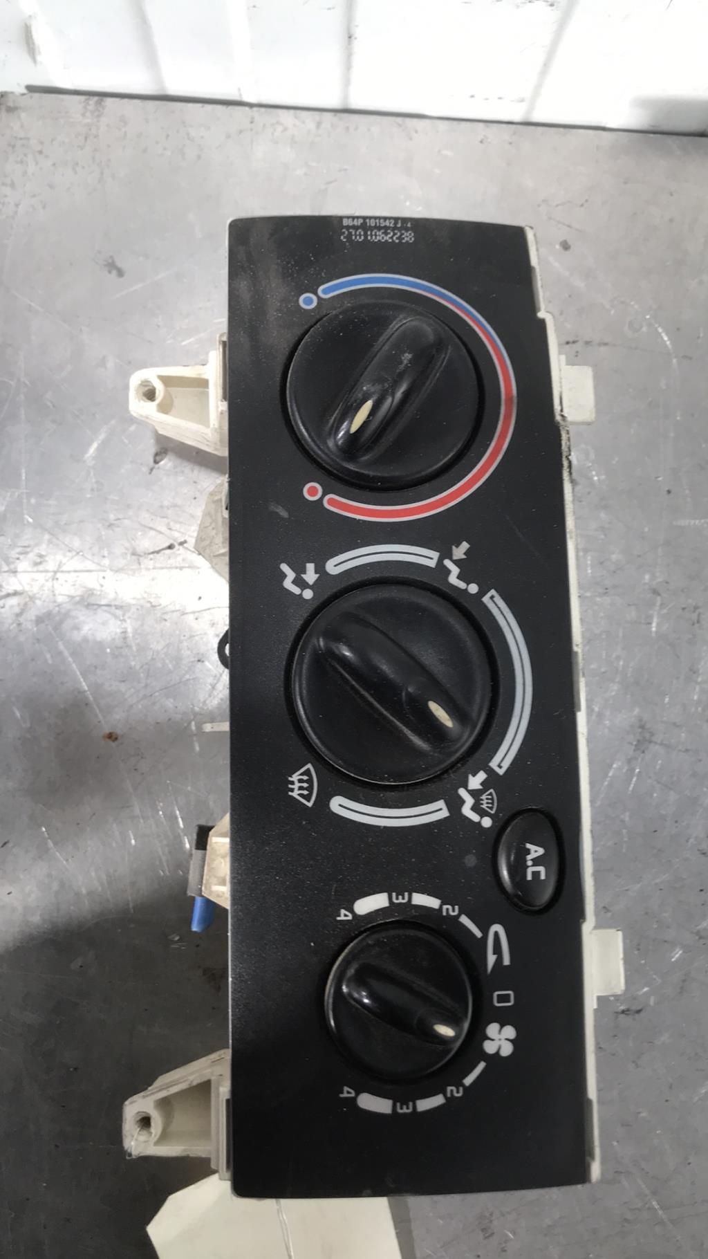 Commande chauffage RENAULT MEGANE 1 PHASE 2 Diesel - 1