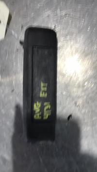 Poignee porte avant gauche