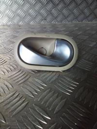 Poignee interieur avant droit
