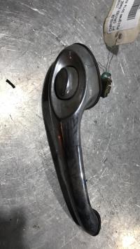 Poignee porte avant gauche