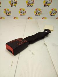 Attache ceinture arriere centrale