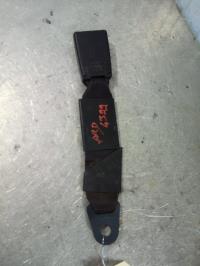 Attache ceinture arriere droit