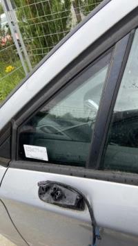 Custode avant gauche (porte)