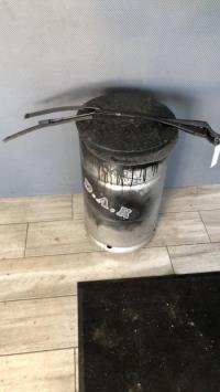 Bras essuie glace avant