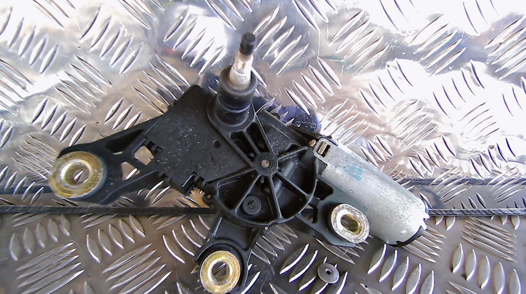 Moteur essuie glace arriere