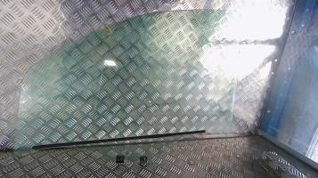 Vitre avant gauche