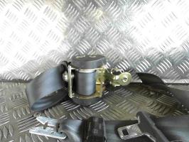 Ceinture avant gauche