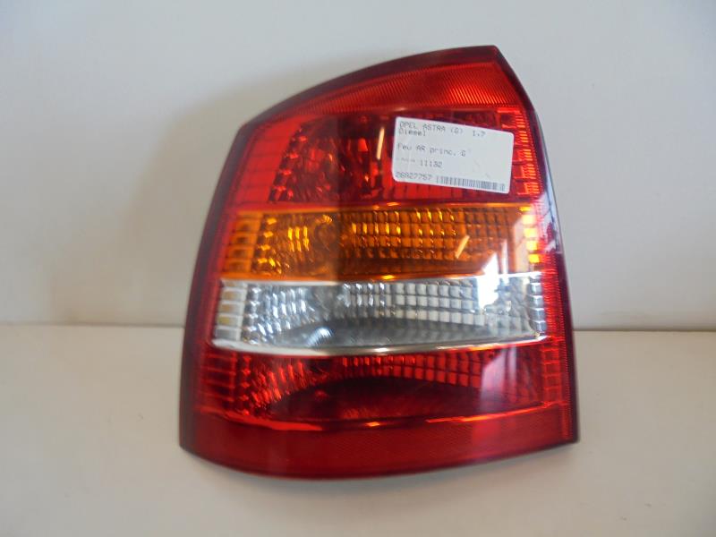 Fanale posteriore principale sinistro (luci)
