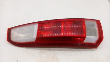 Fanale posteriore principale sinistro (luci)
