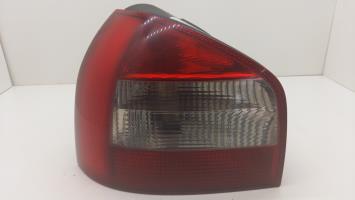 Fanale posteriore principale sinistro (luci)