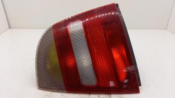 Fanale posteriore principale destro (luci)