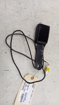 Attache ceinture avant gauche