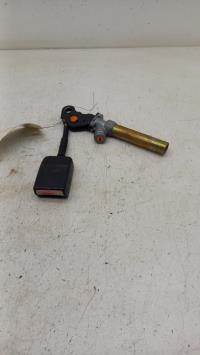 Attache ceinture avant droit
