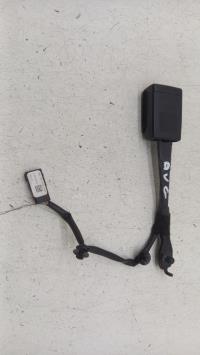 Attache ceinture avant gauche
