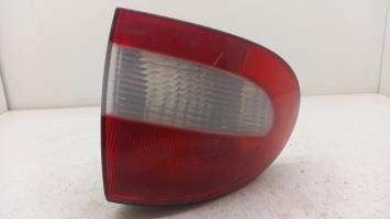 Fanale posteriore principale sinistro (luci)