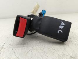 Attache ceinture arriere droit