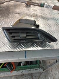Aerateur tableau de bord avant gauche
