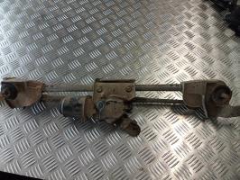 Moteur essuie glace avant