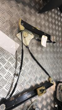 Leve vitre electrique avant gauche