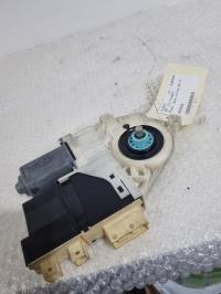 Moteur leve vitre avant droit