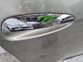 Poignee porte arriere droit