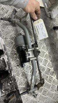Moteur essuie glace avant