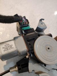 Leve vitre electrique avant gauche