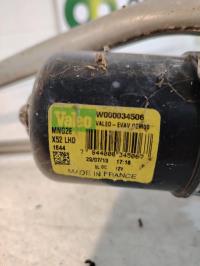 Moteur essuie glace avant