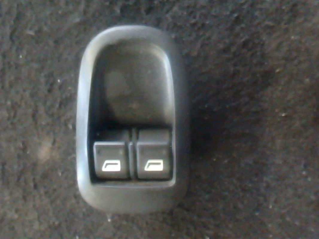 Interruttore alzacristalli