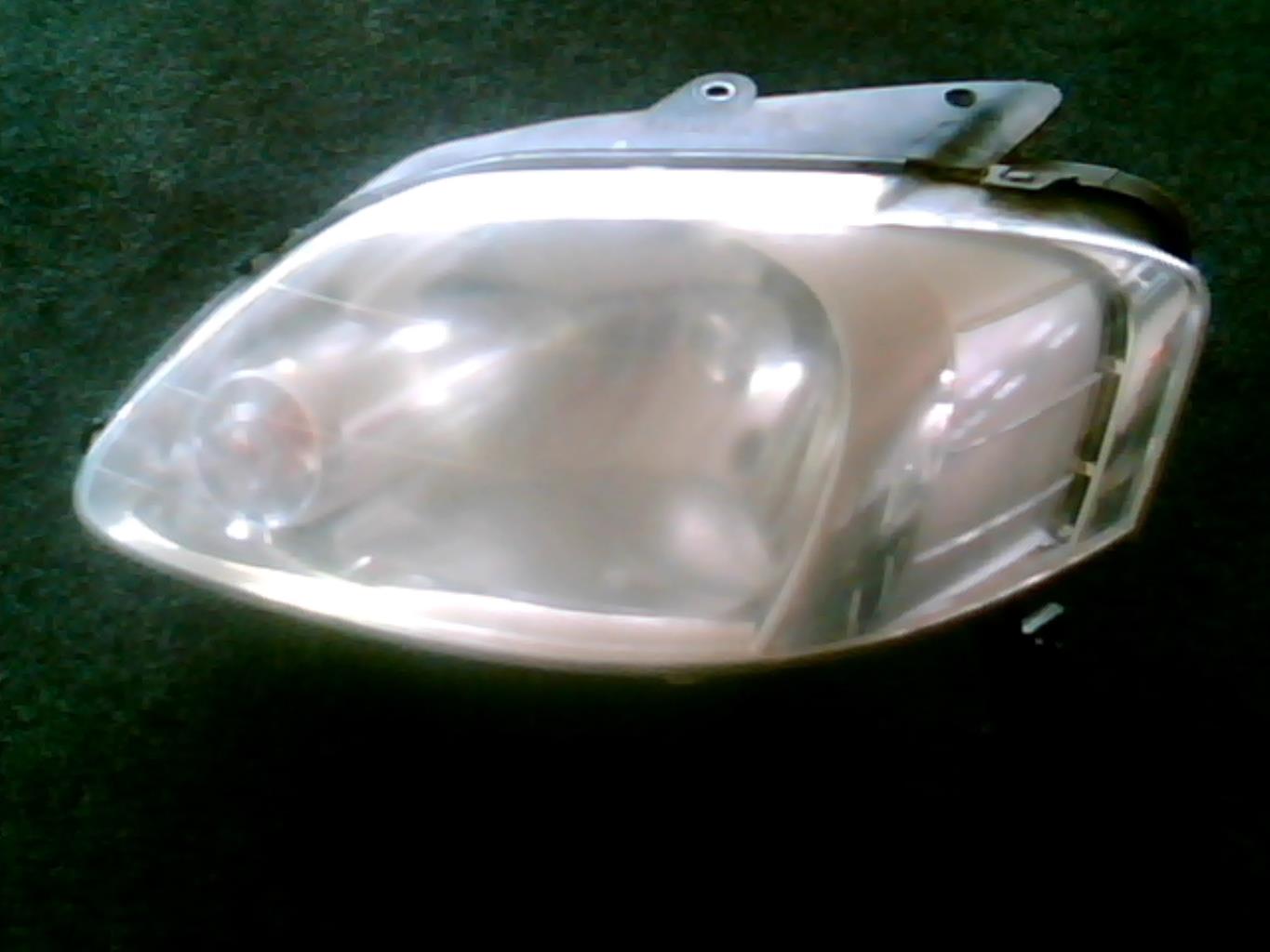 Gruppo ottico anteriore principale sinistro (luci)(faro)