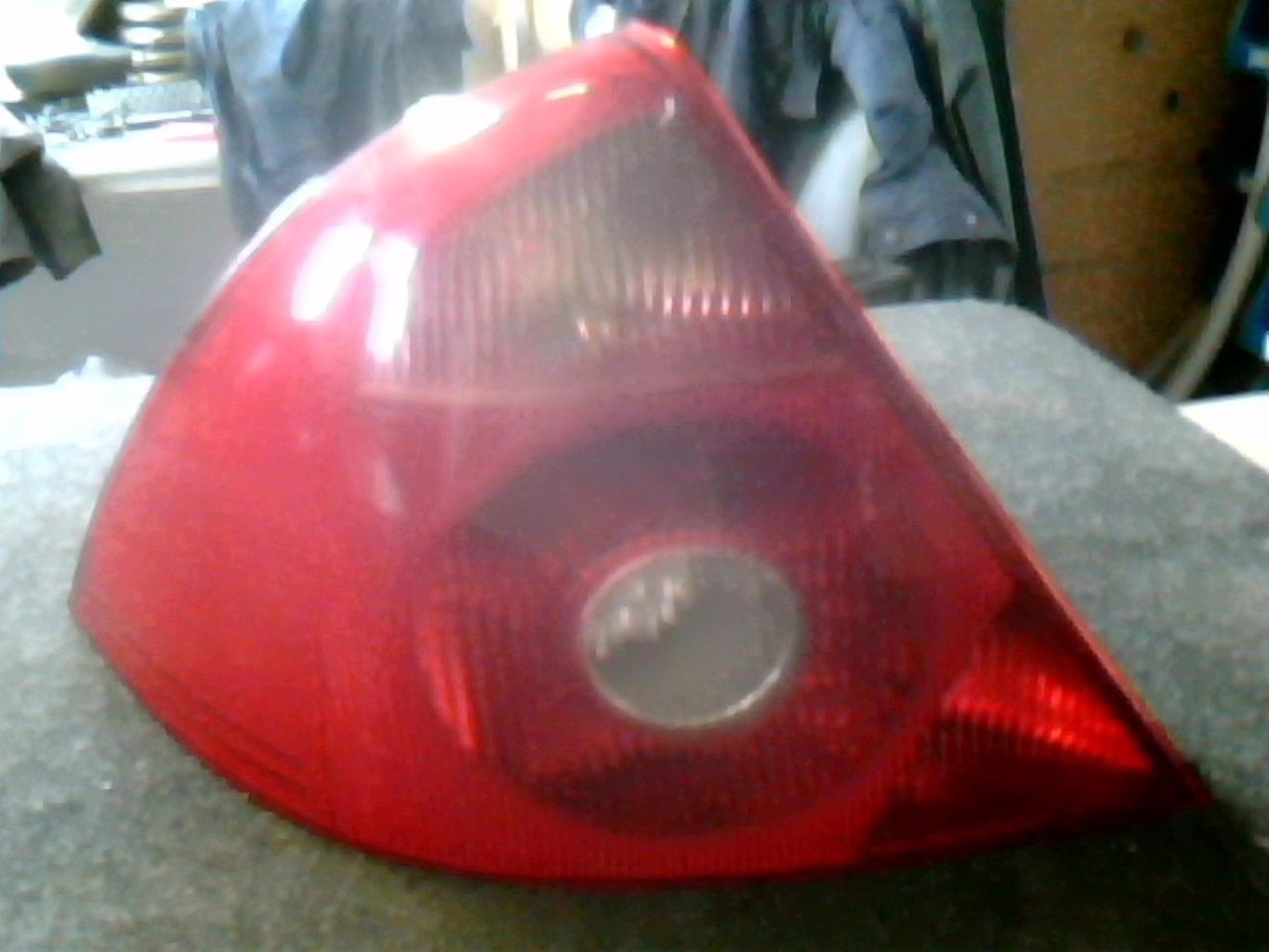 Fanale posteriore principale sinistro (luci)