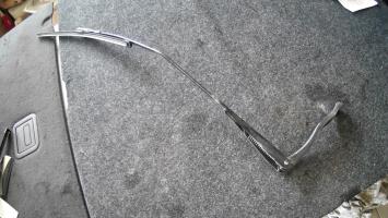 Bras essuie glace avant droit
