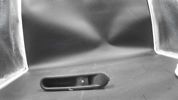 Interrupteur de leve vitre arriere droit