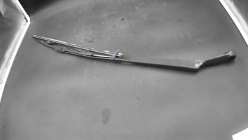 Braccio tergicristallo anteriore sinistro