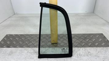 Custode avant gauche (porte)